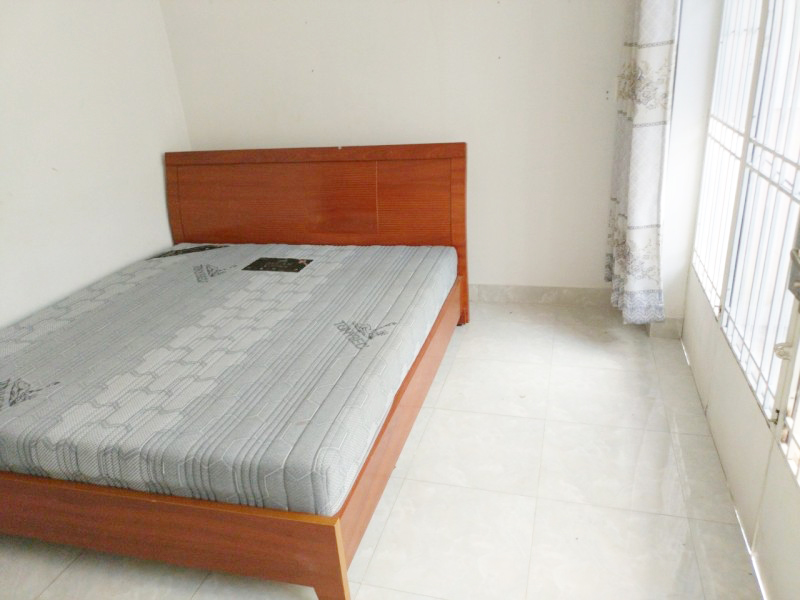 Bán nhà đường Chiến lược 40m2 Chính chủ Giá cực tốt Phân khúc giá rẻ